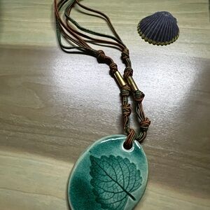 Green Leaf Pendant Necklace